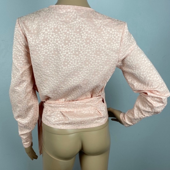 NEW SAMSØE SAMSØE PINK FLORAL JACQUARD WRAP TOP - Picture 8 of 9